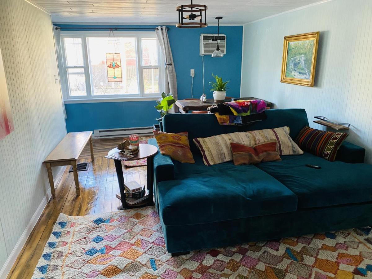Boho-Chic Travel Pad - Unit 2 Apartment บลูมมิงตัน ภายนอก รูปภาพ
