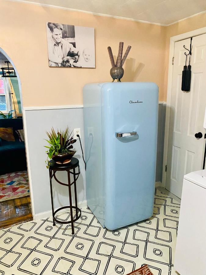 Boho-Chic Travel Pad - Unit 2 Apartment บลูมมิงตัน ภายนอก รูปภาพ