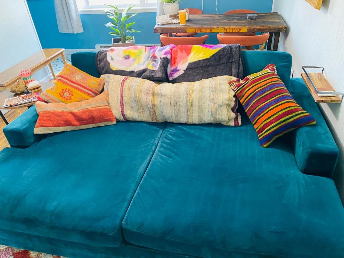 Boho-Chic Travel Pad - Unit 2 Apartment บลูมมิงตัน ภายนอก รูปภาพ